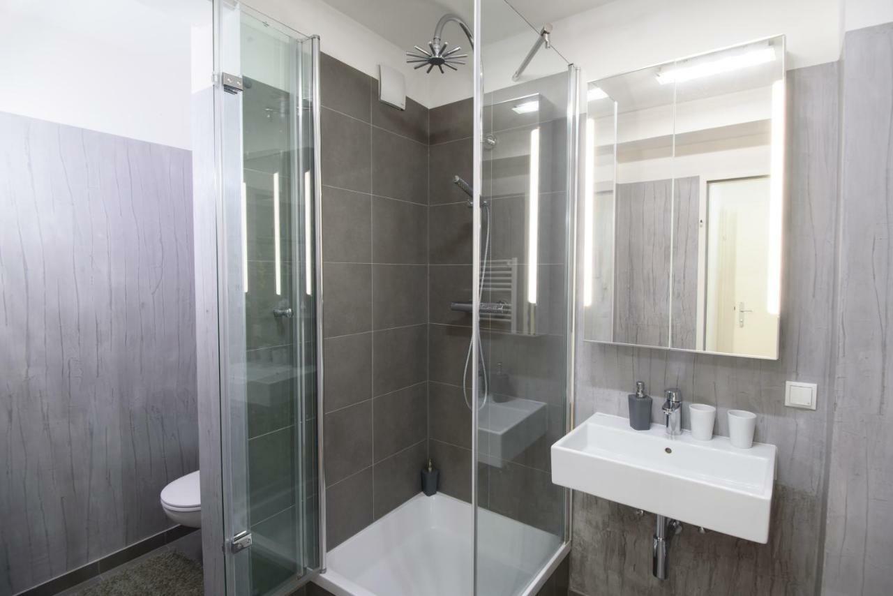 Design Apartment - Centrally Located เวียนนา ภายนอก รูปภาพ