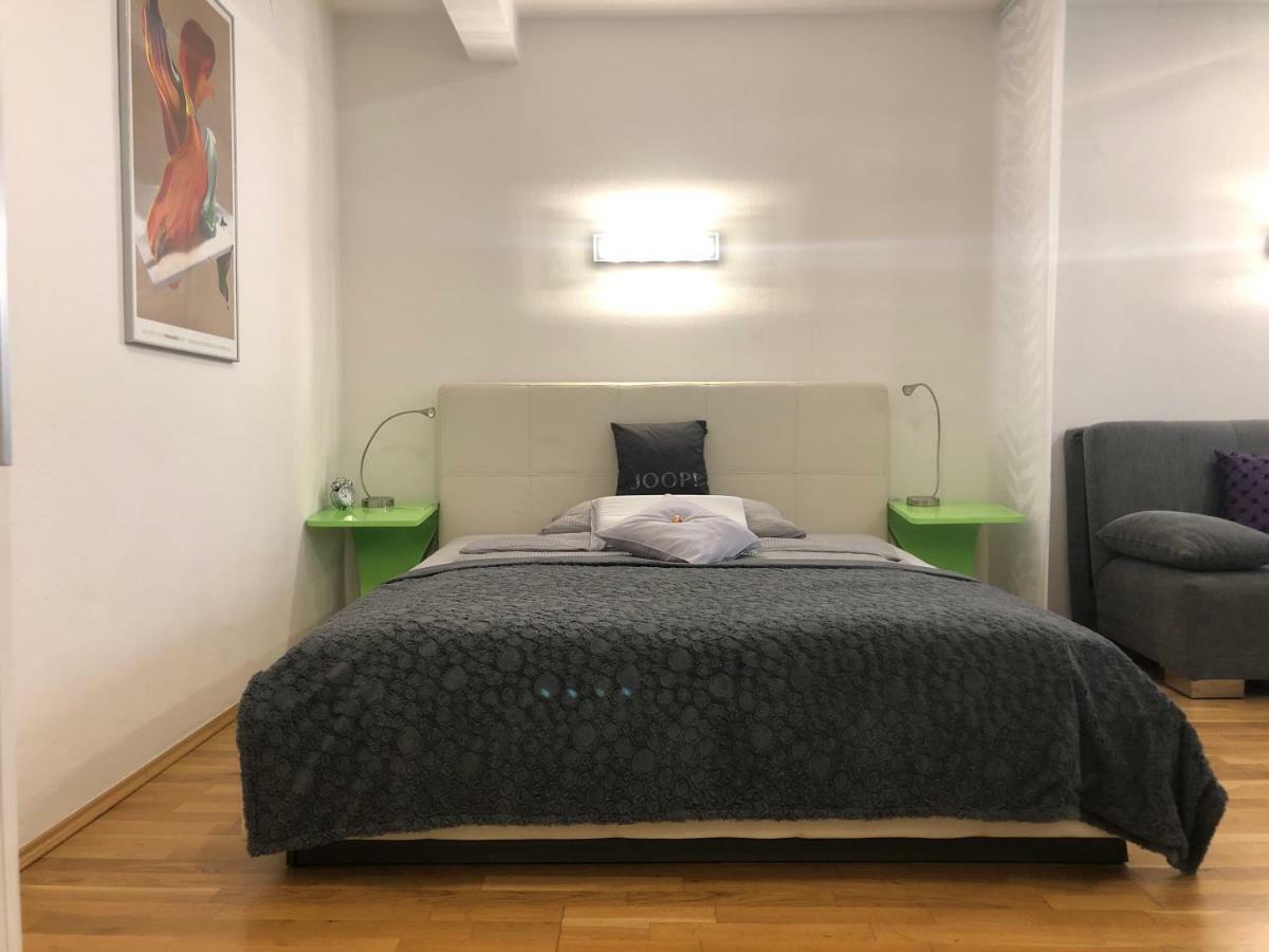 Design Apartment - Centrally Located เวียนนา ภายนอก รูปภาพ